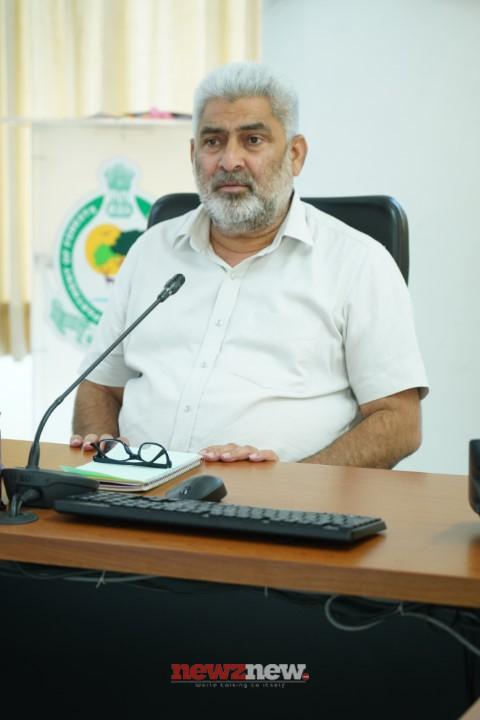 Explore possibility of a pilot project of planting huge saplings of flowery variety on highways: Lal Chand Kataruchak