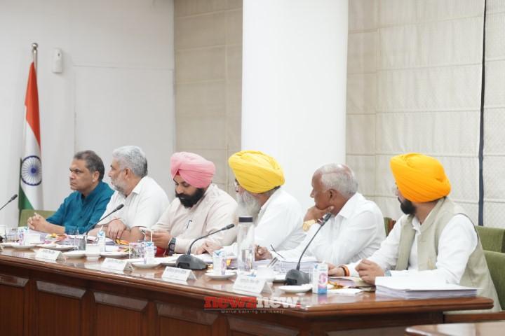 Cm Led Cabinet Withdraws Decision Of Congress Government To Deploy Cisf At