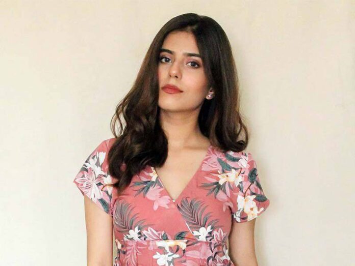 Zoya Hussain Age, Wiki, Family, Husband, Movies, biography