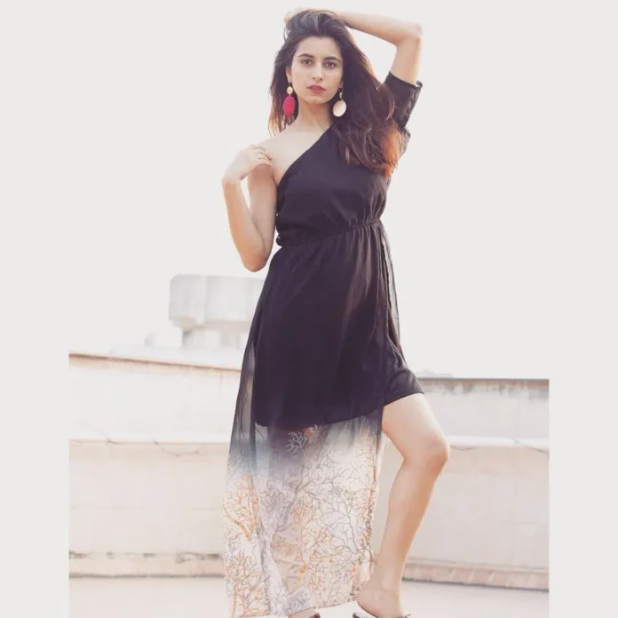 Kanupriya Gupta Age, Family, Husband, Net Worth, Biography