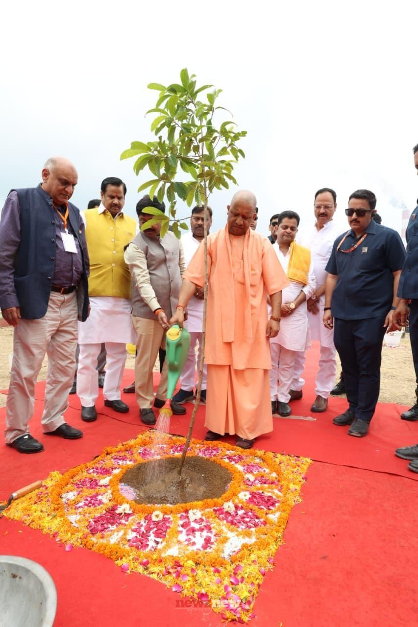 Shri Yogi Adityanath, Hon’ble CM, Inaugurates Shree Cement’s 3 MTPA Etah plant in Uttar Pradesh