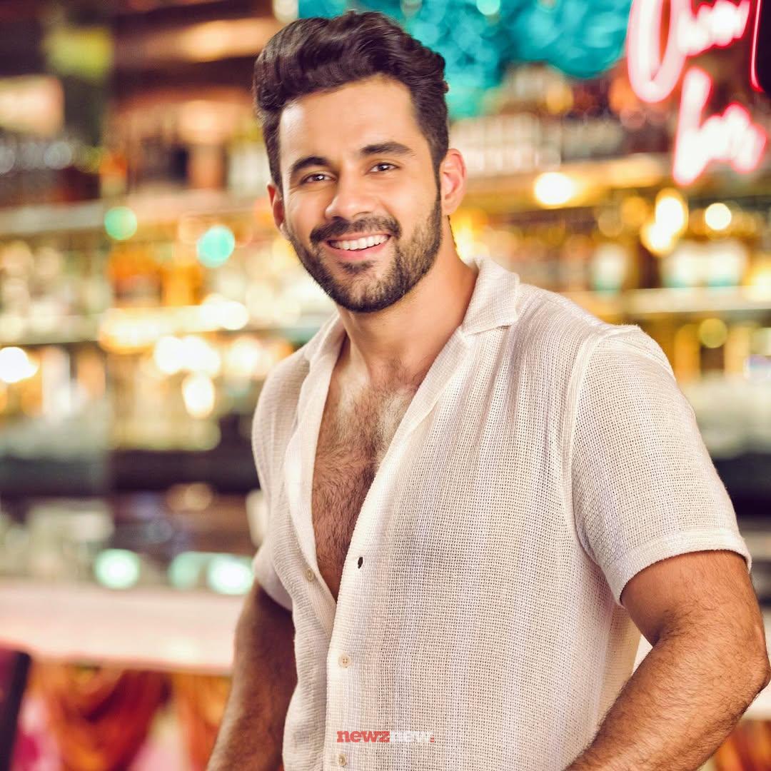 Abhishek Bajaj – Age, Family, Wife, Web Series, Biography & Net Worth