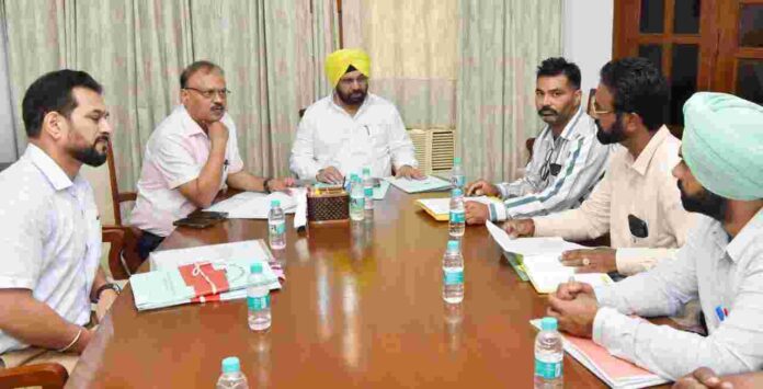 Power Minister meets various unions