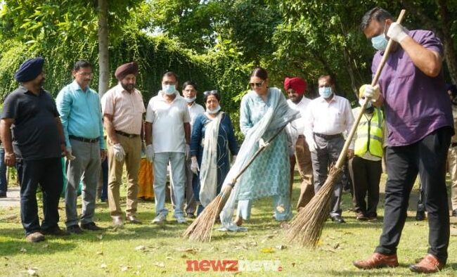 City Mayor Harpreet Kaur Babla emphasized citizens led initiatives during Swachhotsav 2025