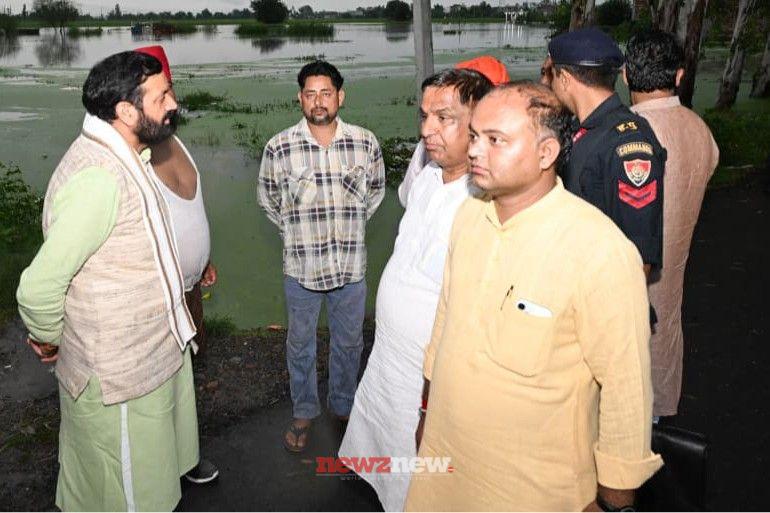 Relief trucks dispatched from Hisar for rain-affected people in Punjab