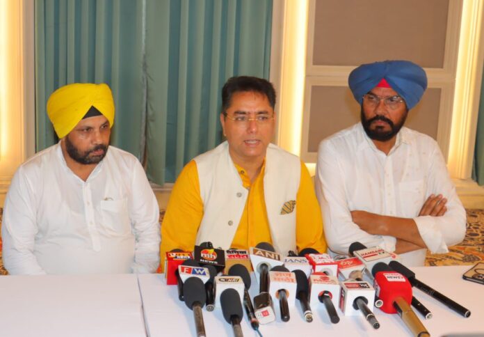 Aman Arora Seeks Release Of ₹60k Crore Stalled Funds, Demands 3-Fold Hike In Flood Compensation