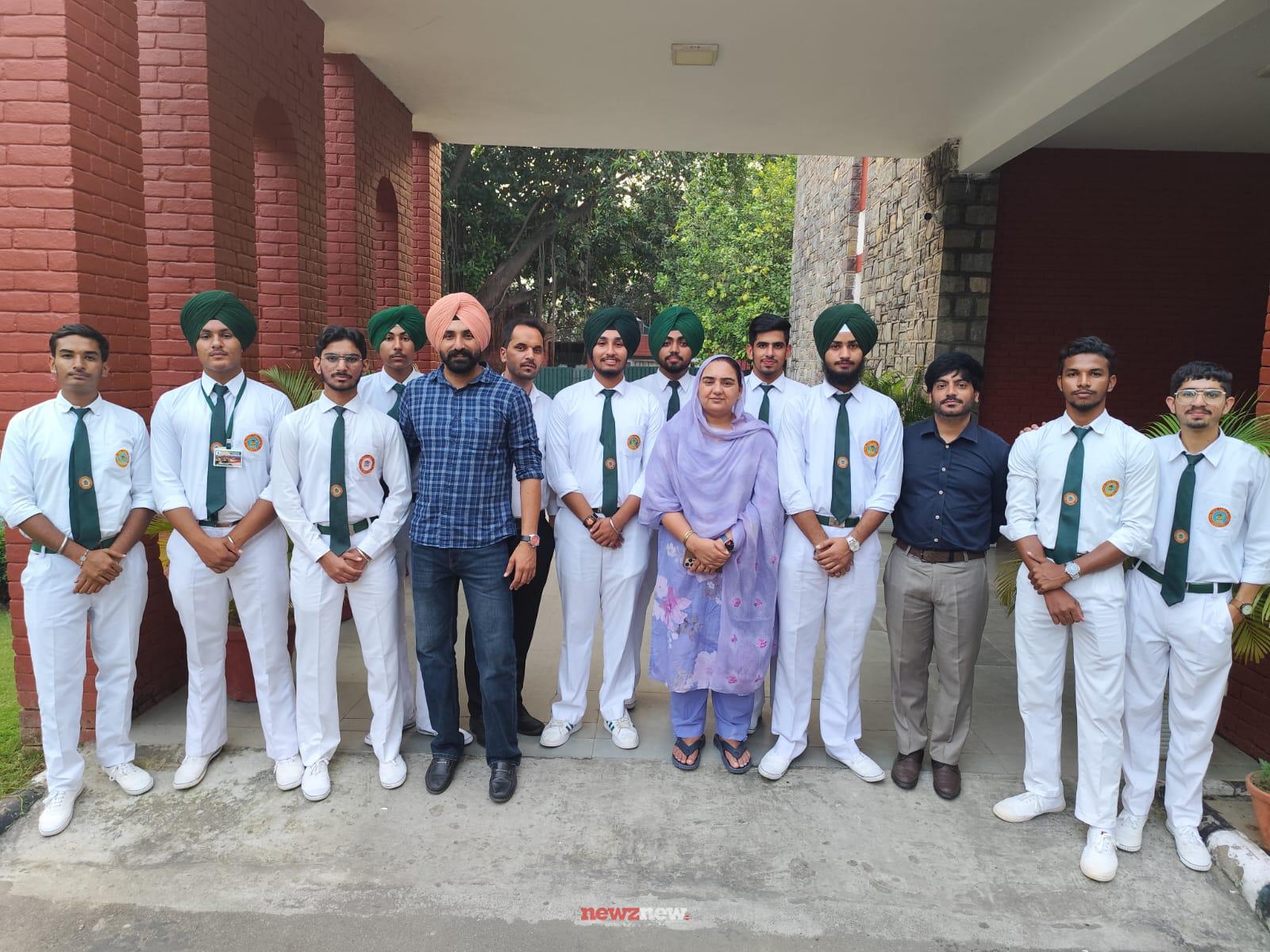 Students of Baba Farid School and Major Ajaib Singh School watch the session of Punjab Vidhan Sabha