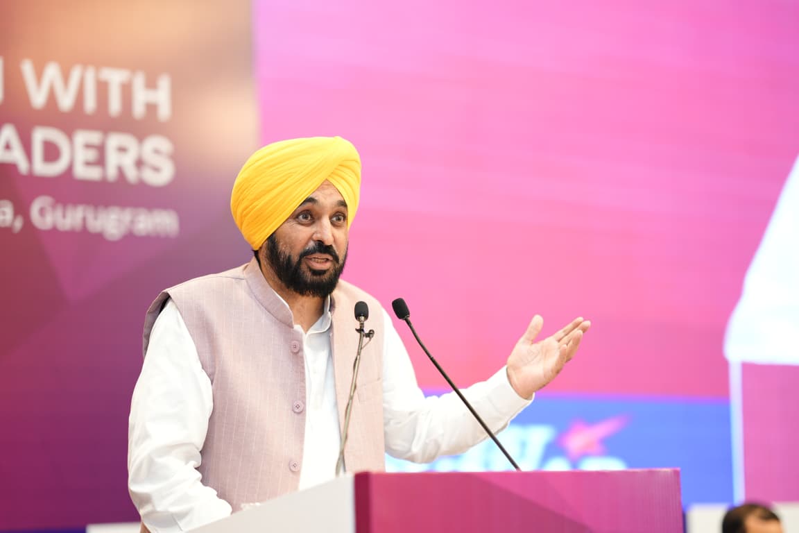 Punjab Chief Minister Bhagwant Singh Mann on Monday extended a red carpet welcome to the prominent industrialists of the country to invest in the state, which is swiftly emerging as the most preferred investment destination across the globe.
During a meeting with the captains of Industry here today, the Chief Minister said that Punjab has always been a land of resilience, enterprise, and rich heritage adding that the state is proud to be the Food Basket of India, contributing the largest share to the nation’s grain pool. However, he said that in the last three years there has been a paradigm shift in Punjab’s industrial journey which has taken a dynamic turn. Today, Bhagwant Singh Mann said that the state is an industrial powerhouse, leading in sectors such as food processing, textiles, auto components, hand tools, bicycles, IT, tourism, and others.
The Chief Minister said that industrial growth of Punjab is truly global as Investors from across the world have recognized the state’s potential. Since March 2022, he said that Punjab has received investment proposals worth Rs 1.23 lakh crores, with the potential to create over 4.7 lakh jobs, positioning Punjab as an emerging hub for industrial growth and innovation. Bhagwant Singh Mann said that it is a matter of immense pride and satisfaction that Punjab is home to several prestigious global companies, including Nestlé, Class, Freudenberg, Cargill, Verbio, Danone and others which have established operations here, contributing to the State’s economic transformation.
The Chief Minister said that these international companies recognize Punjab’s potential and the conducive environment that the state provides for businesses to thrive. He said that the state’s global reach is evident through investments from countries such as Japan, the USA, Germany, the UK, UAE, Switzerland, France, Spain, and others. Bhagwant Singh Mann said that he believes that this is just the beginning as Punjab has truly become a preferred investment destination not only for Indian investors but for those worldwide.
The Chief Minister said that after assuming the charge of office he has created an investor-friendly ecosystem that promotes ease of doing business. He said that due to industrial friendly policies of the state government Punjab today ranks as a Top Achiever in Ease of Doing Business and has launched the FastTrack Punjab Portal, India’s most advanced single-window system, with single entry and exit and over 150 G2B services. Bhagwant Singh Mann said that the state government ensures zero offline applications and fast-track approvals adding that through the Punjab Right to Business Act, the state offers in-principle approval in just five days for eligible units up to Rs 125 Crore.
The Chief Minister further said that Punjab is the first state to introduce some major regulatory reforms which includes time-bound clearances within 45 days, deemed approvals, escalation mechanisms, and extended validity for key licenses. Likewise, he said that investor support through WhatsApp alerts, AI chatbots, and call centers ensures real-time responsiveness. Bhagwant Singh Mann further said that digital CRO reports, extended validity of fire NOC, and leasehold-to-freehold conversions are simplifying operations further.
The Chief Minister said that partnership between government and industry is key to success and the state government firmly believes that industrial growth can only be achieved when we work as equal partners. He said that this principle guides our New Industrial Policy introduced in 2022, which was shaped in consultation with industry leaders and stakeholders, ensuring that it caters to their needs and aspirations. Bhagwant Singh Mann said that now the state government has created 24 sectoral committees chaired by the captains of industry to formulate sector specific policies.
The Chief Minister assured the industrialists that the state government is fully committed to forge partnership of equality, transparency and mutual support with industries and businesses. He said that the entire state government present here is committed to facilitate the business journey of the entrepreneurs. To take make this partnership deeper, Bhagwant Singh Mann invited the industrialists to the sixth Edition of the Progressive Punjab Investors Summit.
The Chief Minister said that this summit will be held on March 13, 14 and 15, 2026 at Mohali, Punjab and will bring together industry leaders, policymakers, and innovators to share ideas and collaborate on Punjab’s future industrial landscape. He said that the expertise and insights of the industrial captains are critical to shape Punjab’s future adding that the summit will be an ideal platform for showcasing and understanding Punjab’s potential, exploring collaboration opportunities, and networking. I believe, together, we can build a sustainable, inclusive, and globally competitive industrial ecosystem in Punjab for which your participation, trust, and commitment is solicited, added Bhagwant Singh Mann.
On the occasion Cabinet Minister Sanjeev Arora and others were also present.