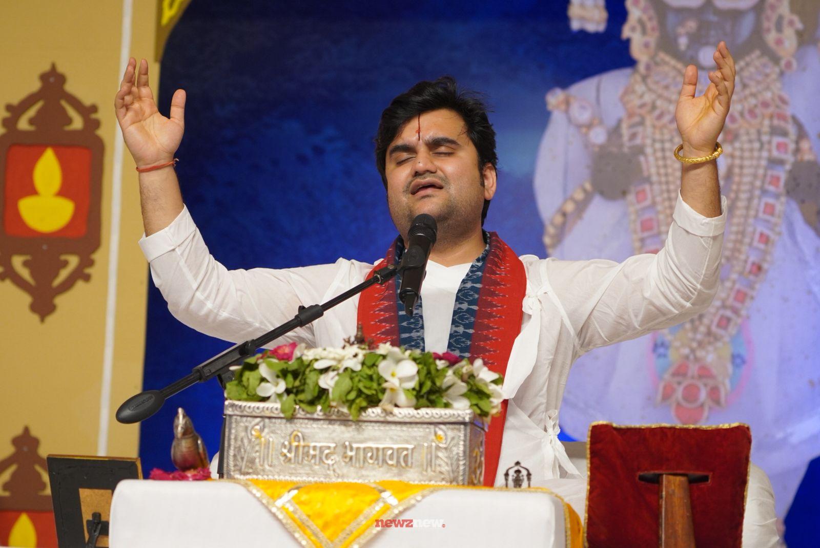 Sixth Day of Bhagwat Katha: Lord Krishna Offered 56 Bhog