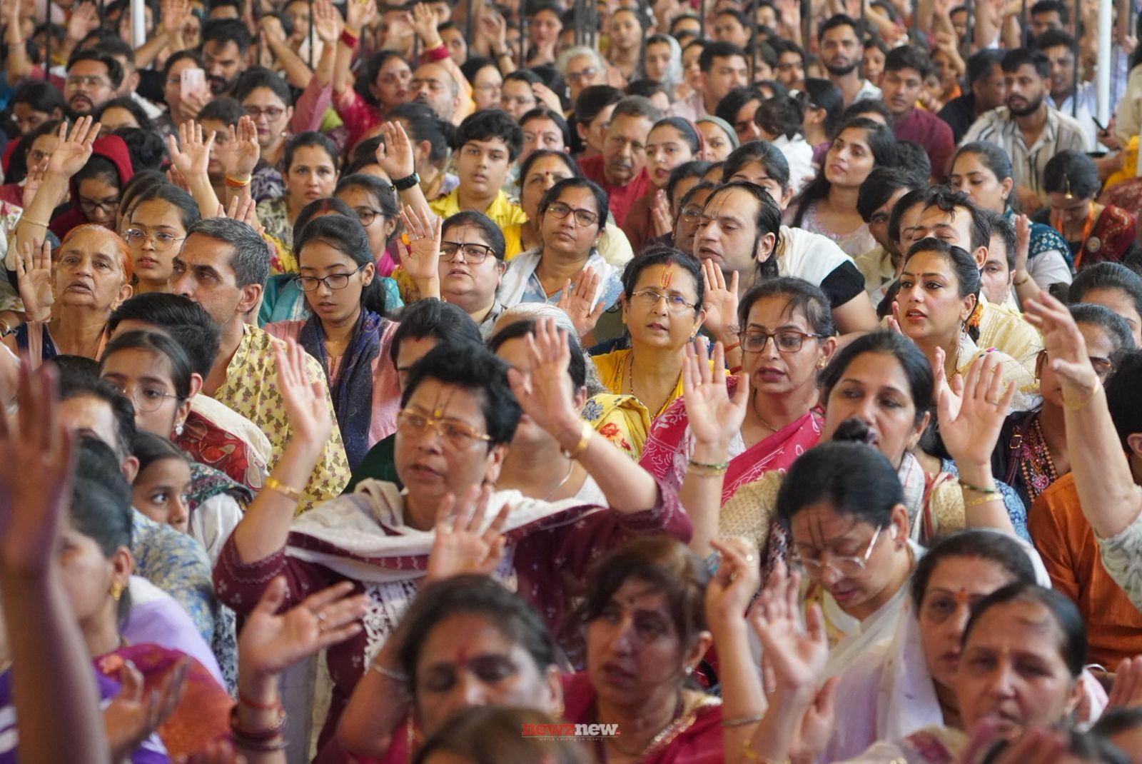 Sixth Day of Bhagwat Katha: Lord Krishna Offered 56 Bhog