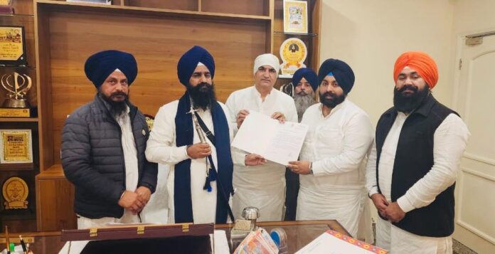 Bains & Bali Invite Jathedar for Guru Tegh Bahadur Ji’s 350th Anniversary