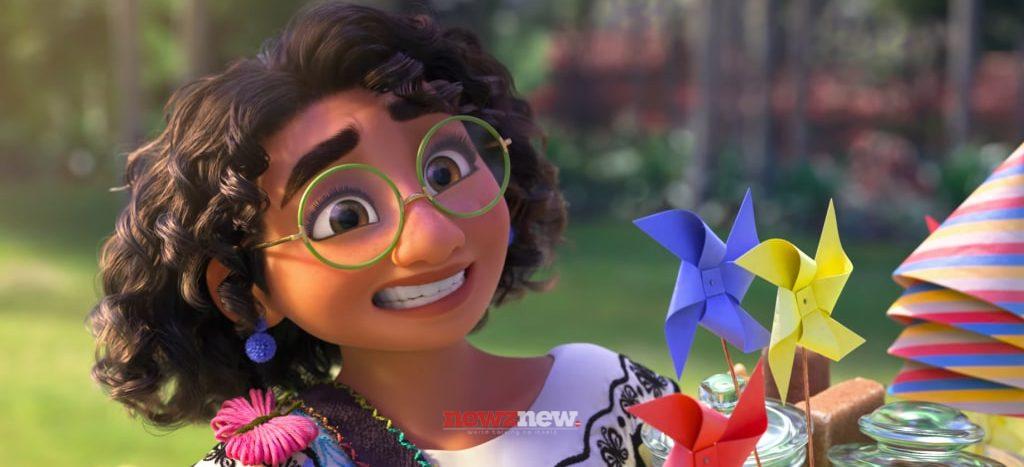 17 Best Christmas and Holiday Movies on Disney Plus