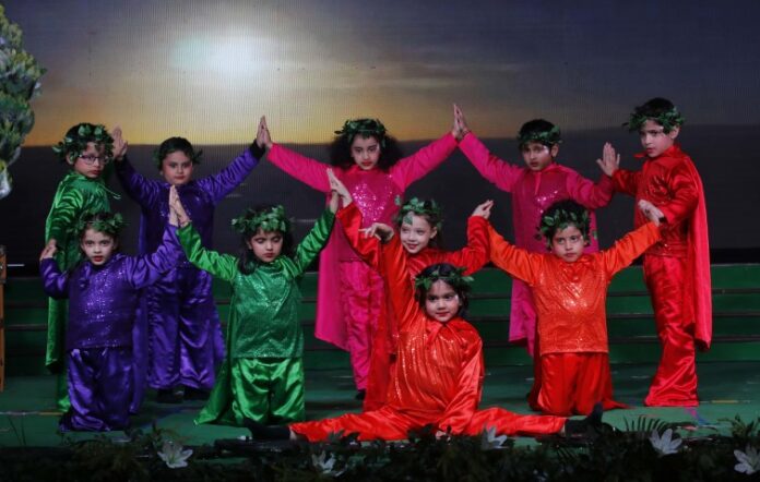 Vivek High School Students Shine in Annual Presentation ‘Echoes of the Earth’